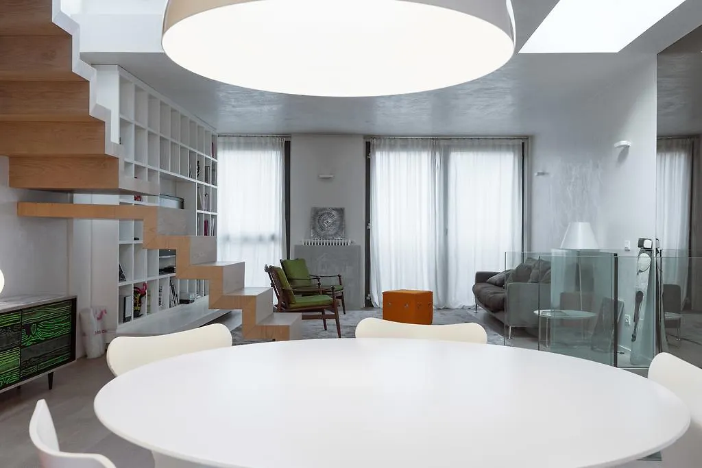 Center Design House Daire Milano