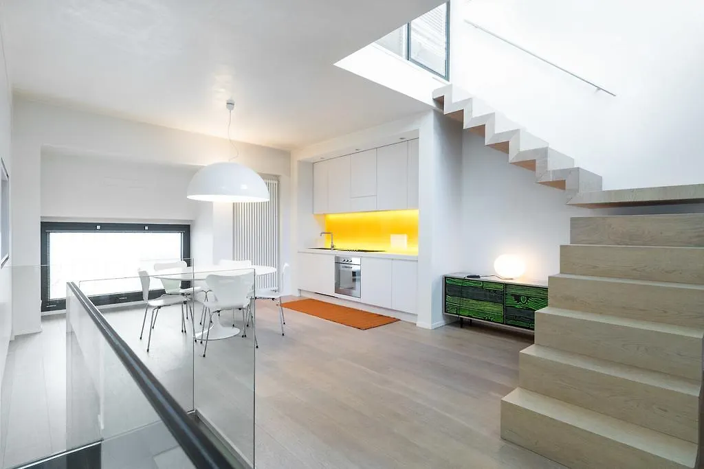 Center Design House Apartment Milan