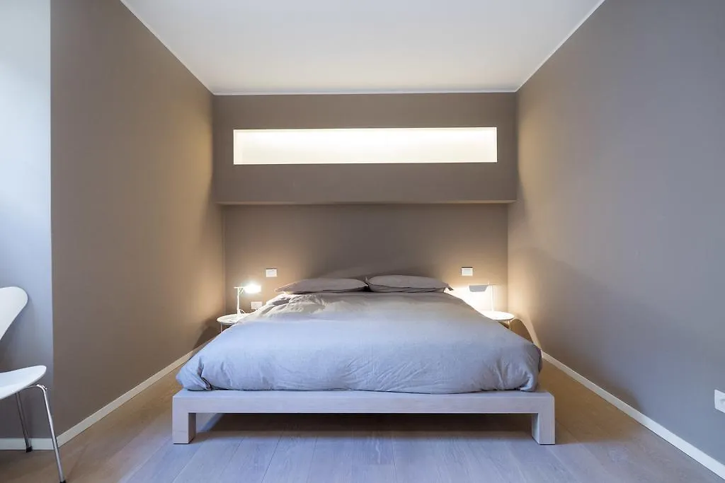 Center Design House Apartment Milan